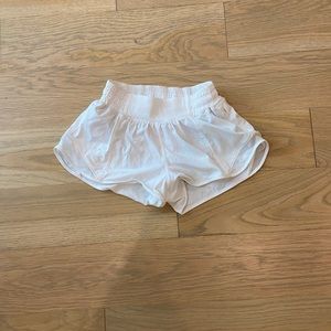 White lululemon shorts
